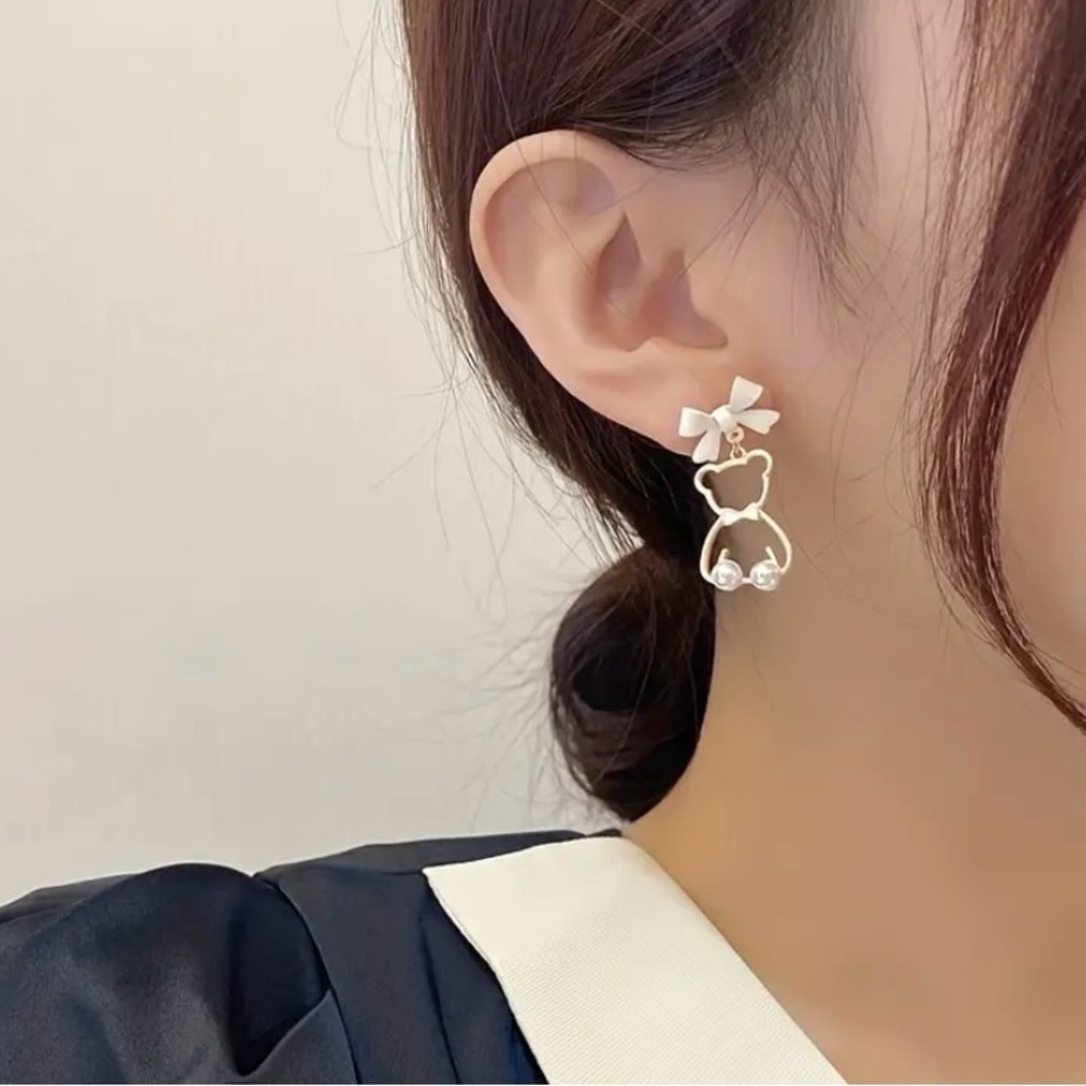 18k gold pmated Bow & Cartoon Bear With Faux PearlDrop Earrings
